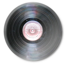 Значок с принтом Виниловая пластинка в Тюмени,  металл | круглая форма, металлическая застежка в виде булавки | Тематика изображения на принте: music | sound | vinyl | альбом | винил | музыка | пластинка