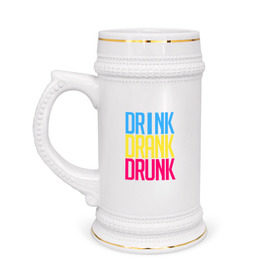 Кружка пивная с принтом Drink Drank Drunk в Тюмени,  керамика (Материал выдерживает высокую температуру, стоит избегать резкого перепада температур) |  объем 630 мл | drank | drink | drink drank drunk | drunk