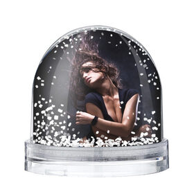 Водяной шар с принтом Страстная девушка в Тюмени, Пластик | Изображение внутри шара печатается на глянцевой фотобумаге с двух сторон | красивая | модель | страстная девушка