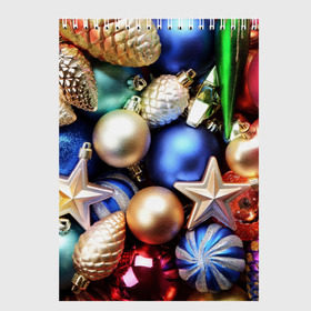 Скетчбук с принтом Игрушки на ёлку в Тюмени, 100% бумага
 | 48 листов, плотность листов — 100 г/м2, плотность картонной обложки — 250 г/м2. Листы скреплены сверху удобной пружинной спиралью | новогодний | рождество | шарики