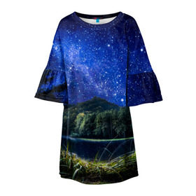 Детское платье 3D с принтом Звездная ночь в Тюмени, 100% полиэстер | прямой силуэт, чуть расширенный к низу. Круглая горловина, на рукавах — воланы | Тематика изображения на принте: галактика | горы | звезды | космос | лес | ночь | озеро | сосны | тайга