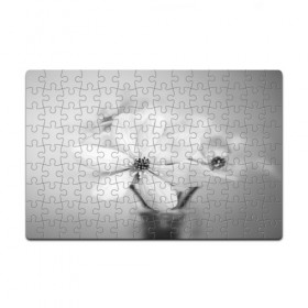 Пазл магнитный 126 элементов с принтом Белые цветочки 4 в Тюмени, полимерный материал с магнитным слоем | 126 деталей, размер изделия —  180*270 мм | белый | монгохромный | цветок | цветы