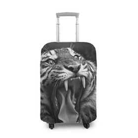 Чехол для чемодана 3D с принтом Тигр в Тюмени, 86% полиэфир, 14% спандекс | двустороннее нанесение принта, прорези для ручек и колес | Тематика изображения на принте: animal | black   white | fangs | jaws | jungle | predator | teeth | tiger | wild | джунгли | дикий | животное | клыки | оскал | пасть | тигр | хищник | черно   белый