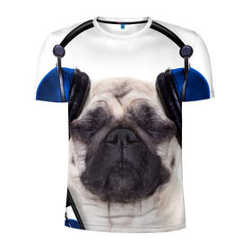Мужская футболка 3D спортивная с принтом Мопс в наушниках в Тюмени, 100% полиэстер с улучшенными характеристиками | приталенный силуэт, круглая горловина, широкие плечи, сужается к линии бедра | Тематика изображения на принте: дворняжка | домашние животные | любимец | мопс | пес | песик | питомец | собака | собачка