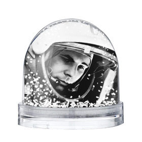Снежный шар с принтом Юрий Гагарин в Тюмени, Пластик | Изображение внутри шара печатается на глянцевой фотобумаге с двух сторон | первый космонавт