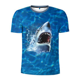 Мужская футболка 3D спортивная с принтом Пасть акулы в Тюмени, 100% полиэстер с улучшенными характеристиками | приталенный силуэт, круглая горловина, широкие плечи, сужается к линии бедра | Тематика изображения на принте: акула | атака | белая | брызги | вода | волны | зубы | капли | море | океан | опасность | синяя | челюсти | эффект