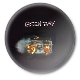Значок с принтом Green Day магнитофон в огне в Тюмени,  металл | круглая форма, металлическая застежка в виде булавки | american idiot | green day | альтернативный | билли джо армстронг | грин дей | группа | зелёный день | майк дёрнт | музыка | панк | поп | поппанк | рок | тре кул