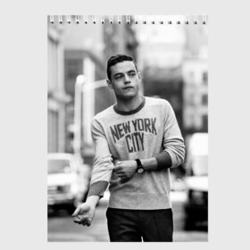 Скетчбук с принтом Rami Malek в Тюмени, 100% бумага
 | 48 листов, плотность листов — 100 г/м2, плотность картонной обложки — 250 г/м2. Листы скреплены сверху удобной пружинной спиралью | Тематика изображения на принте: mr robot | rami malek | мистер робот | рами малек