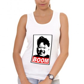 Женская майка хлопок с принтом BOOM КИМ ЧЕН ЫН в Тюмени, 95% хлопок, 5% эластан |  | boom | kim chen eun | mems | ким чен ын | кнр | мемы | северная корея | ядерные ракеты