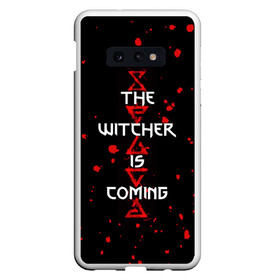 Чехол для Samsung S10E с принтом The Witcher Is Coming в Тюмени, Силикон | Область печати: задняя сторона чехла, без боковых панелей | Тематика изображения на принте: blood | game | games | player | rpg | skyrim | the | witcher | ведьмак | война | войны | волк | волки | геральт | игра | игрок | игры | кровь | лого | меч | полосы | рпг | символ | символы | скайрим | три | четыре | щит