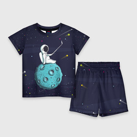 Детский костюм с шортами 3D с принтом Сэлфи Космонавта в Тюмени,  |  | galaxy | moon | вселенная | галактика | звезды | космонавт | космос | луна | месяц | сэлфи | сэлфипалка