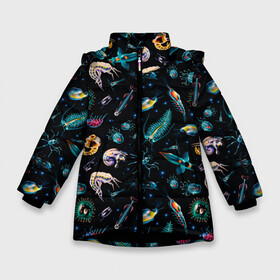 Зимняя куртка для девочек 3D с принтом Creatures of Deep ocean в Тюмени, ткань верха — 100% полиэстер; подклад — 100% полиэстер, утеплитель — 100% полиэстер. | длина ниже бедра, удлиненная спинка, воротник стойка и отстегивающийся капюшон. Есть боковые карманы с листочкой на кнопках, утяжки по низу изделия и внутренний карман на молнии. 

Предусмотрены светоотражающий принт на спинке, радужный светоотражающий элемент на пуллере молнии и на резинке для утяжки. | Тематика изображения на принте: creatures | dark | deep | fish | ocean | кальмар | монстр | океан | рыбы | хищник