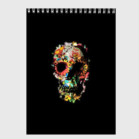 Скетчбук с принтом Color в Тюмени, 100% бумага
 | 48 листов, плотность листов — 100 г/м2, плотность картонной обложки — 250 г/м2. Листы скреплены сверху удобной пружинной спиралью | black | color | flowers | orbits | skull | vanguard | авангард | глазницы | цвет | цветы | череп | черный