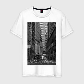 Мужская футболка хлопок с принтом город в Тюмени, 100% хлопок | прямой крой, круглый вырез горловины, длина до линии бедер, слегка спущенное плечо. | автомобили | велосипед | велосипедист | высотки | город | дома | дорога | люди | машины | чб
