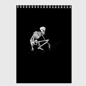 Скетчбук с принтом Slavs Skeleton в Тюмени, 100% бумага
 | 48 листов, плотность листов — 100 г/м2, плотность картонной обложки — 250 г/м2. Листы скреплены сверху удобной пружинной спиралью | snap | snap collection | гопник | скелет | славян