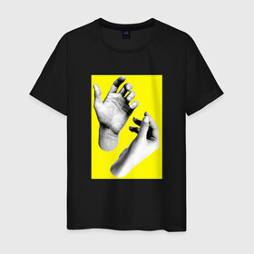 Мужская футболка хлопок с принтом Монохромные руки в Тюмени, 100% хлопок | прямой крой, круглый вырез горловины, длина до линии бедер, слегка спущенное плечо. | белый | желтый | жест | жесты | ладонь | пальцы | фотография | человек | черный